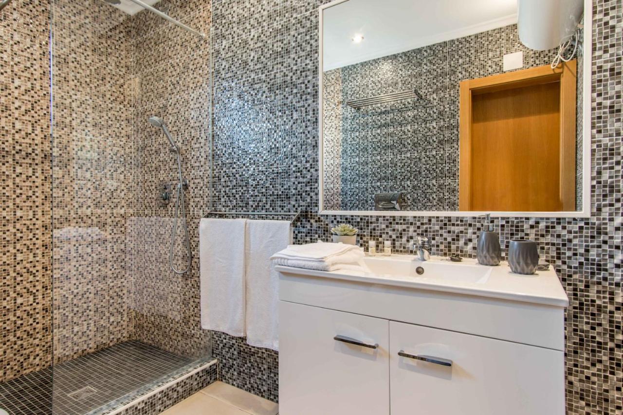 Appartement Chaleureux Et Lumineux Proche Mer Albufeira Bagian luar foto
